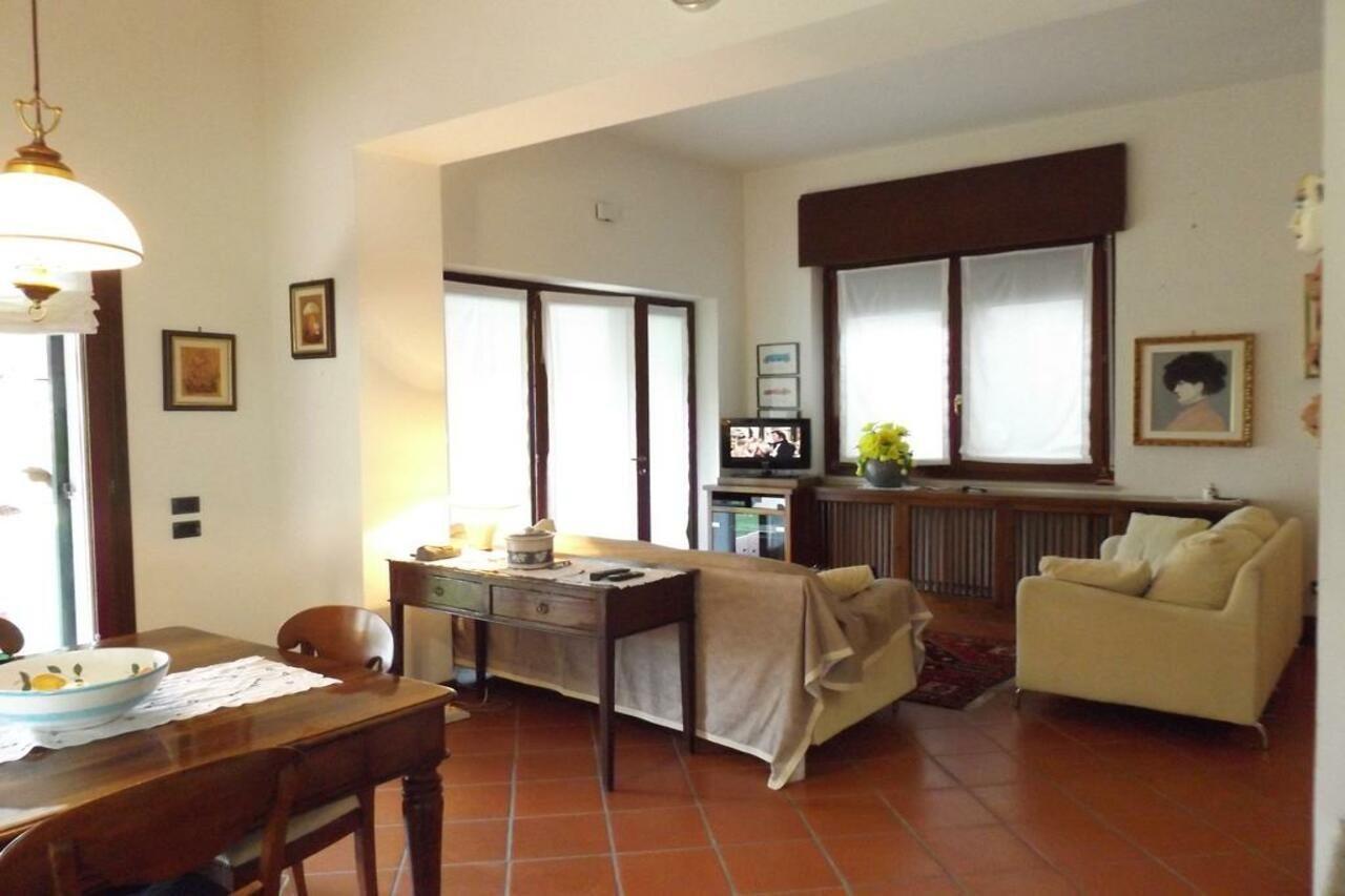 Silvana Villa *